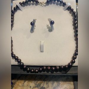 Freshwater Peal earrings and neck lace
